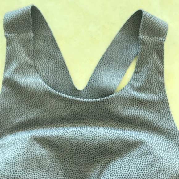 Lululemon Padded Sports Bra - Gray with With Dots - Size 4 - EUC - Picture 4 of 6